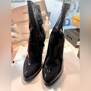 Used patent leather boots